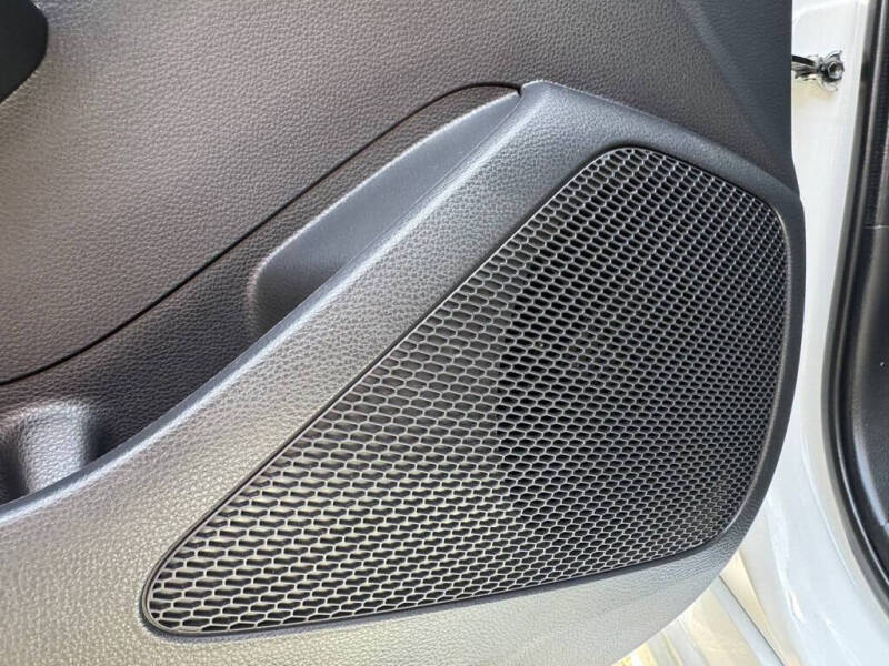 2024 Toyota Corolla Hatchback SE