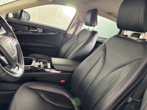 2023 Lincoln Nautilus Standard