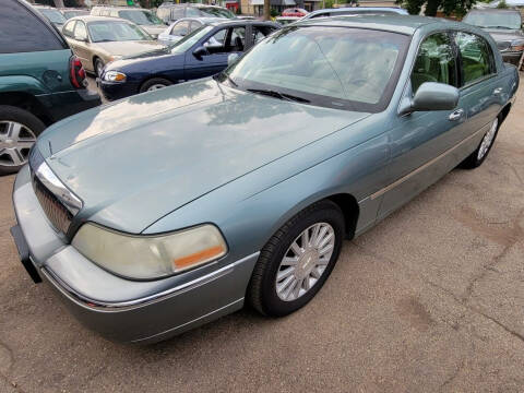 2005 Lincoln Town Car for sale at Car Planet Inc. in Milwaukee WI