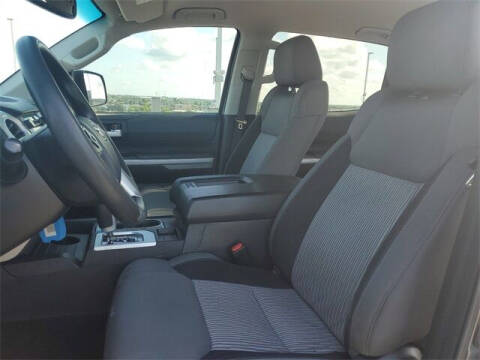 2017 Toyota Tundra SR5