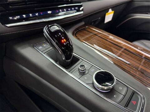 2024 Cadillac Escalade Luxury