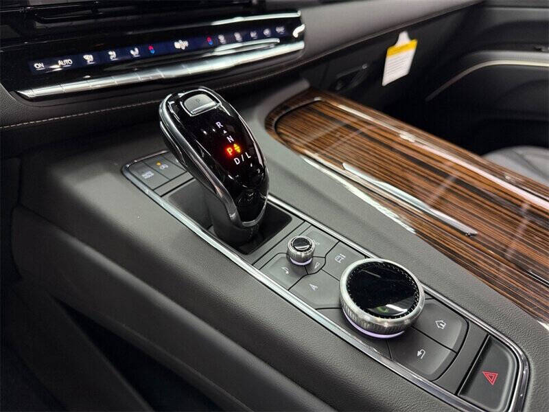 2024 Cadillac Escalade Luxury