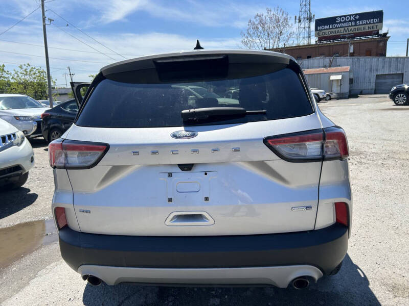 2020 Ford Escape SE