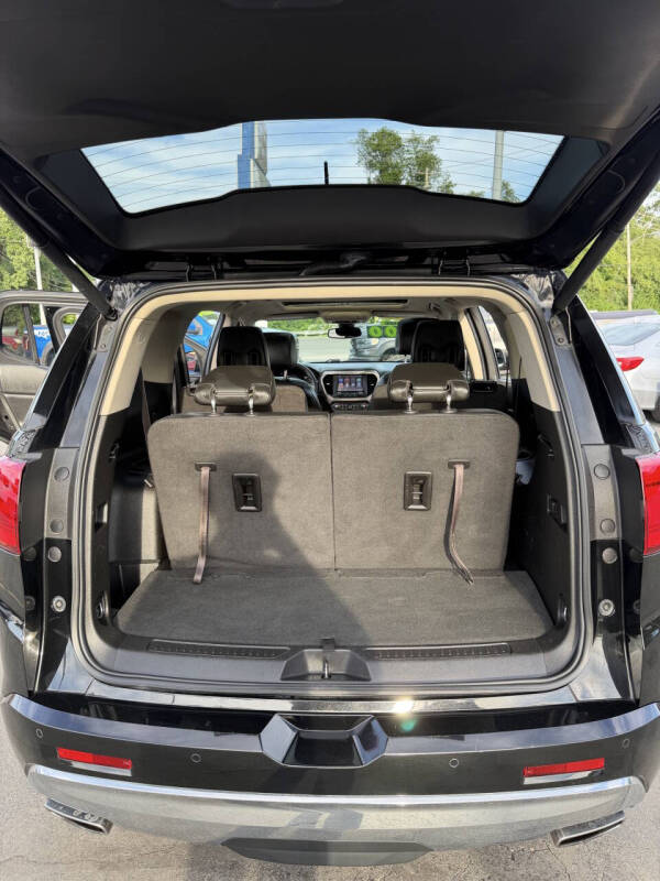 2017 GMC Acadia Denali