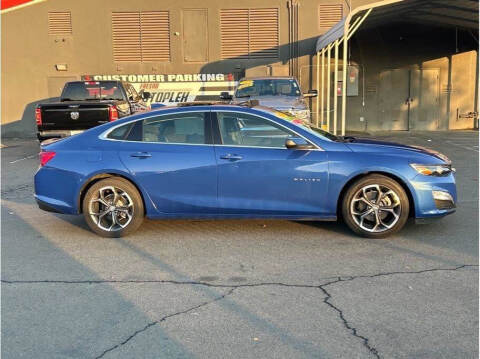 2023 Chevrolet Malibu for sale at Armando Auto Sales in Fresno CA