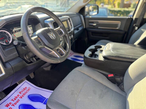 2024 RAM 1500 Classic SLT