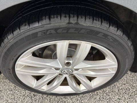 2016 Volkswagen Passat 1.8T SEL Premium