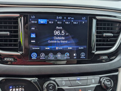 2017 Chrysler Pacifica Touring-L