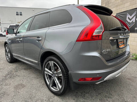 2017 Volvo XC60 T6 Dynamic