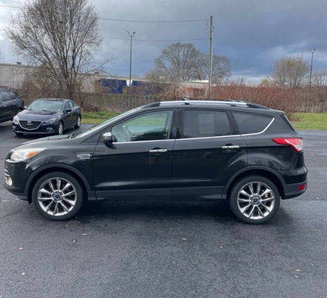 2015 Ford Escape SE photo 2