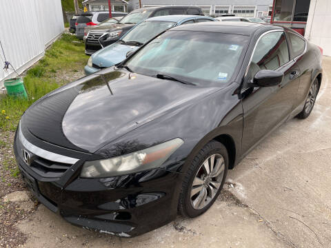 2011 Honda Accord for sale at Best Deal Motors in Saint Charles MO