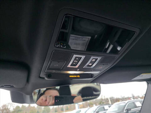 2023 Land Rover Defender 110 X-Dynamic SE