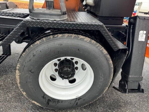 2007 Freightliner M2 106