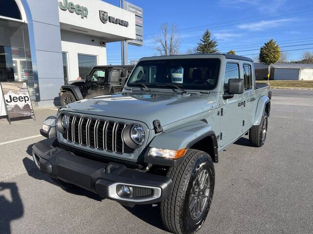 2024 Jeep Gladiator Sport S