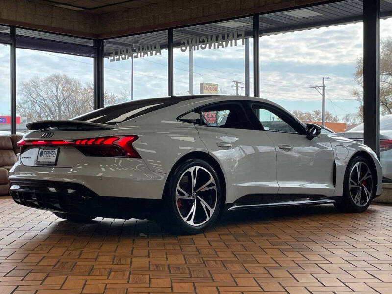 2023 Audi e-tron GT quattro Premium Plus