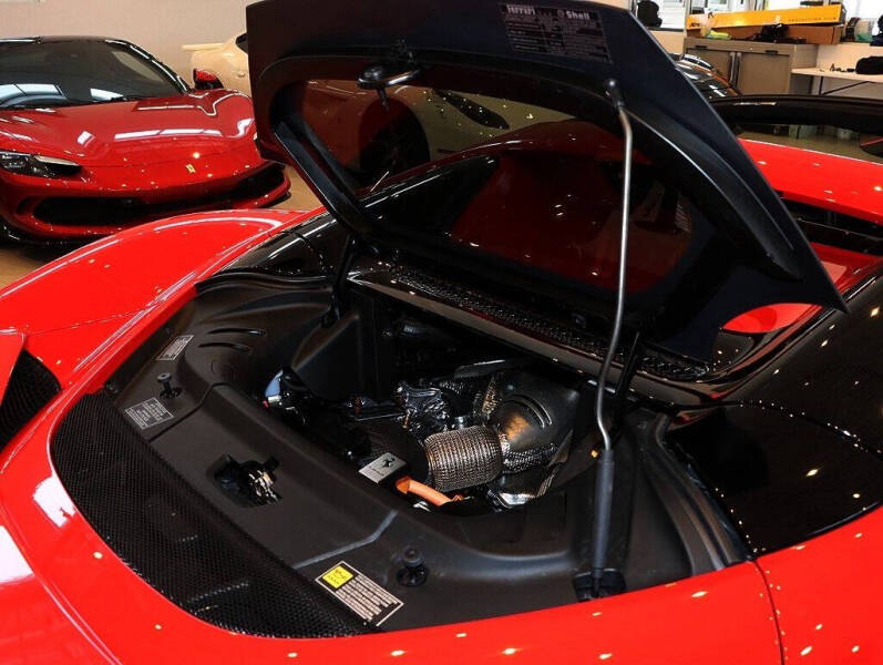 2024 Ferrari 296 GTS