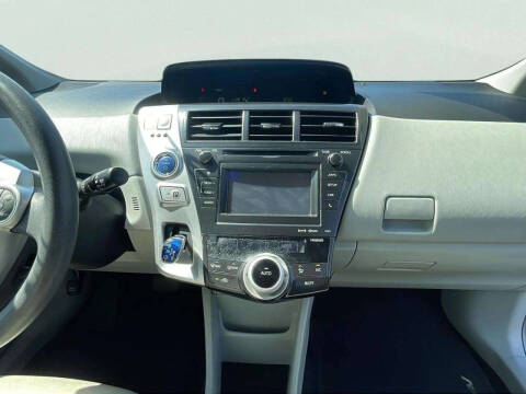 2012 Toyota Prius v Two