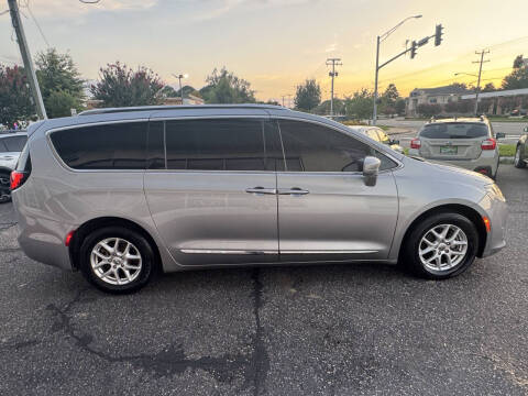 2020 Chrysler Pacifica Touring L