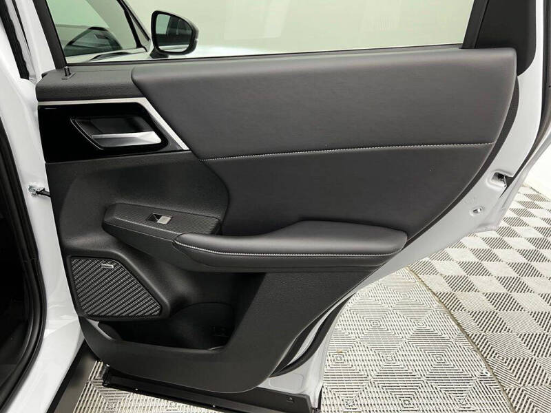 2026 Mitsubishi Outlander LE