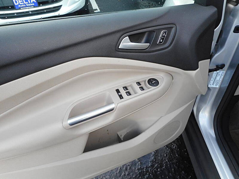 2013 Ford C-MAX Hybrid SE