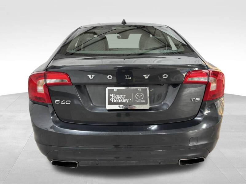 2016 Volvo S60 T5 Drive-E Premier