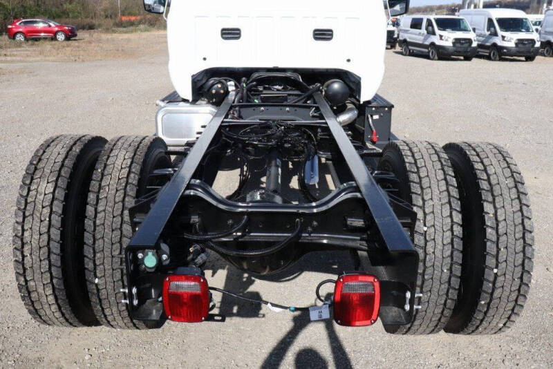 2025 Ford F-750 Super Duty