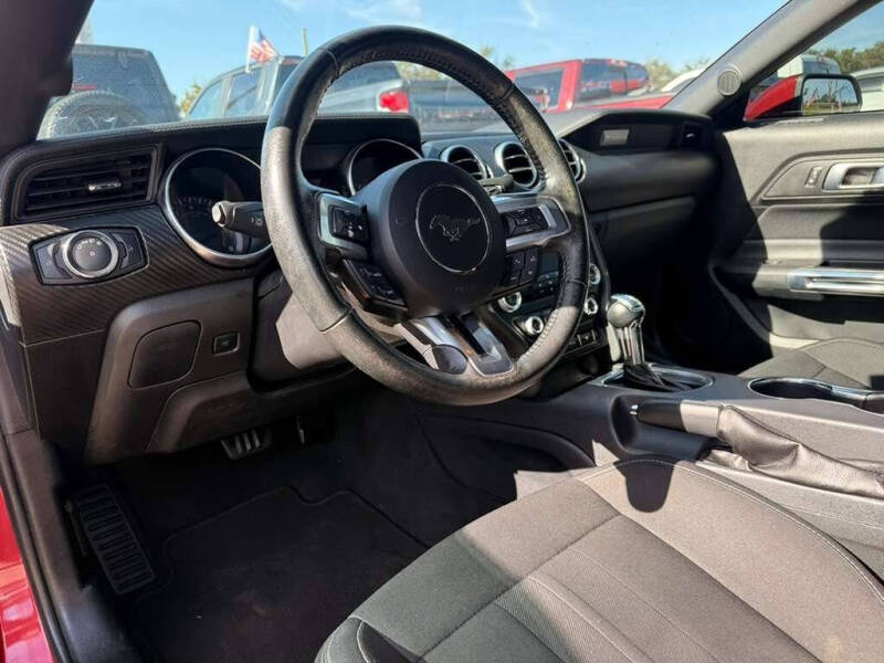 2022 Ford Mustang EcoBoost