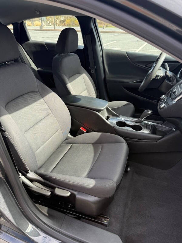 2017 Chevrolet Malibu LT