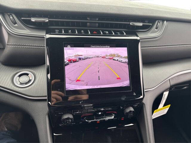 2025 Jeep Grand Cherokee Laredo X