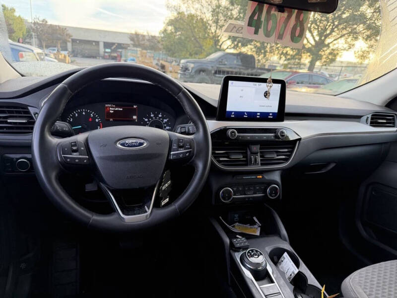 2022 Ford Escape SE