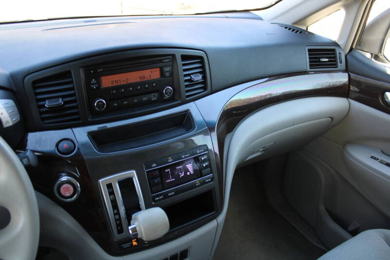 2015 Nissan Quest