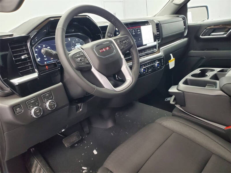 2026 GMC Sierra 1500 Elevation Standard