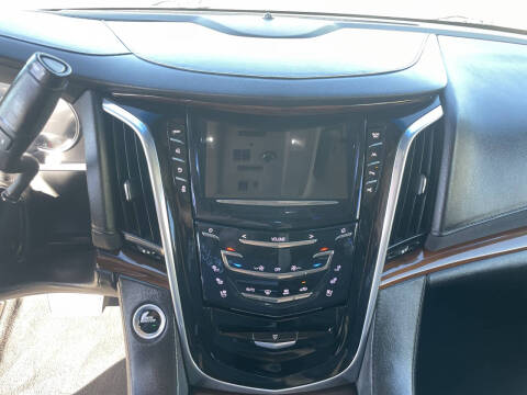 2018 Cadillac Escalade Luxury