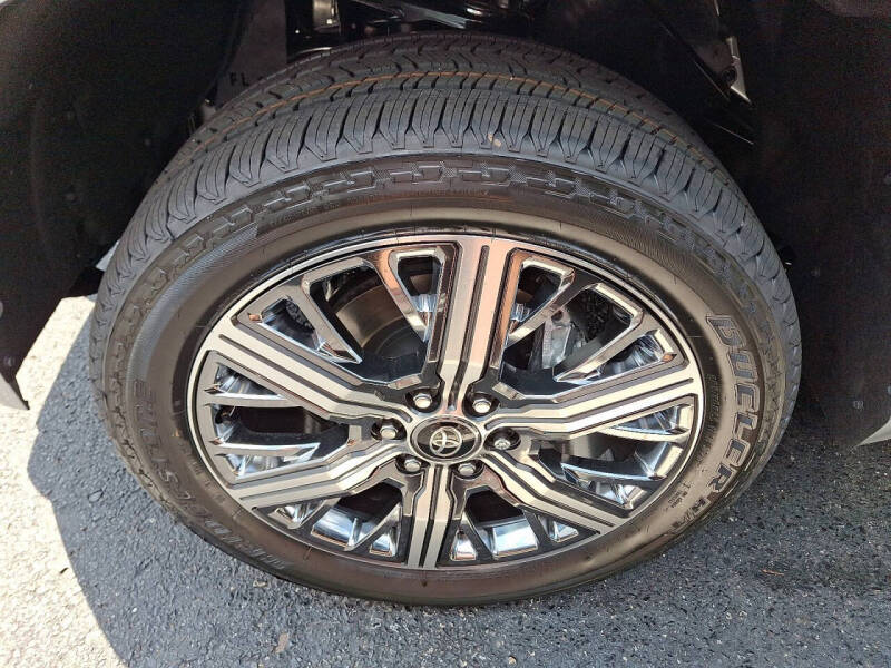 2025 Toyota Tundra Capstone HV