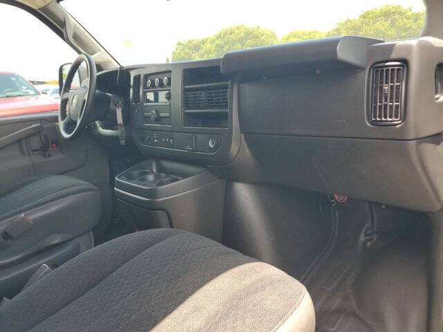 2023 GMC Savana 2500