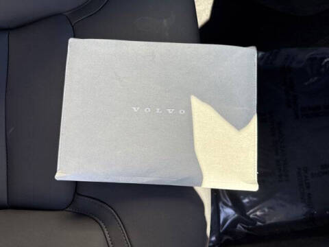 2025 Volvo XC90 B6 Plus Bright Theme 7P