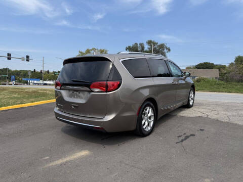 2018 Chrysler Pacifica Touring L