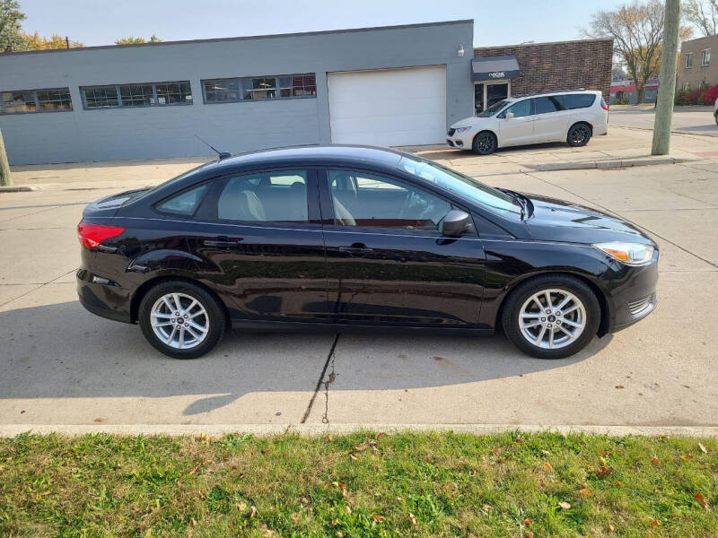 2017 Ford Focus S photo 7