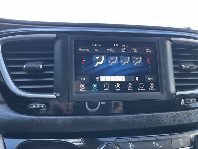 2018 Chrysler Pacifica LX