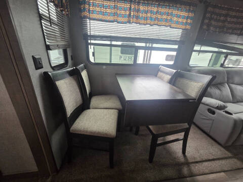 2020 Keystone RV HAMPTON