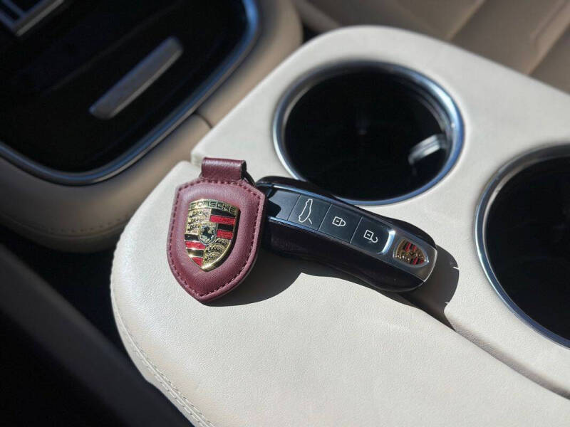 2023 Porsche Panamera GTS