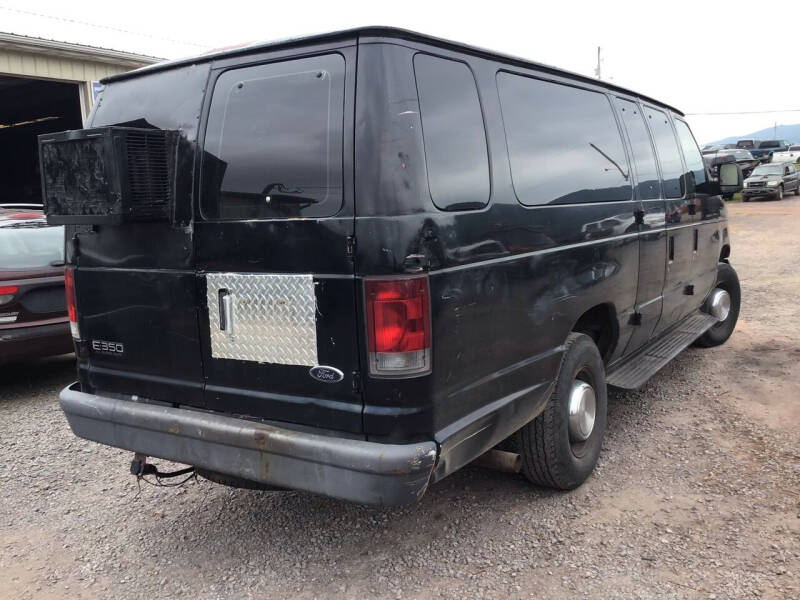 2004 Ford E-Series Wagon