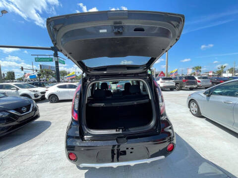 2018 Kia Soul +