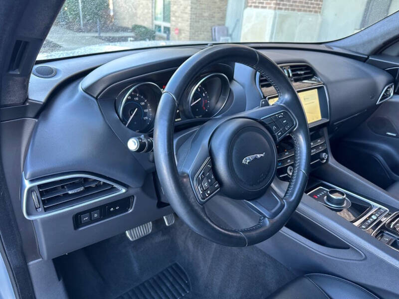 2019 Jaguar F-PACE 25t Premium