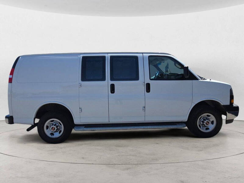 2024 GMC Savana 2500