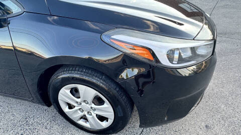 2017 Kia Forte5 LX