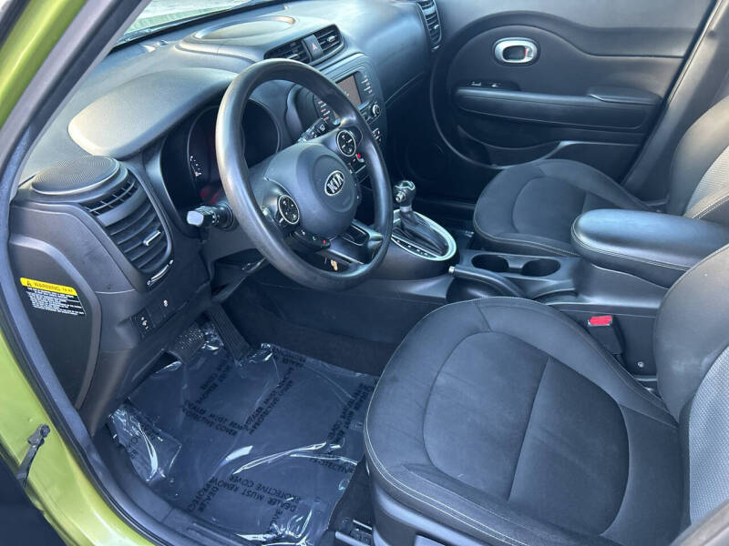 2017 Kia Soul +
