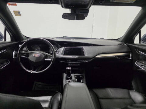 2020 Cadillac XT4 Premium Luxury