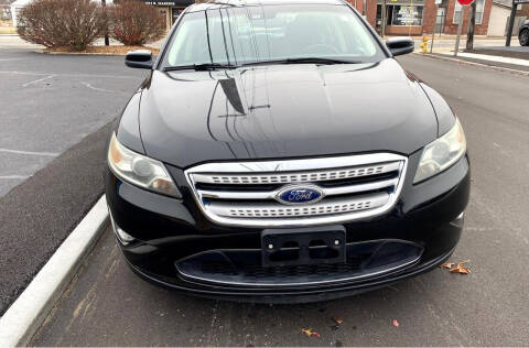 2010 Ford Taurus for sale at Savannah Motors in Belleville IL