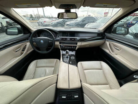 2012 BMW 5 Series 528i